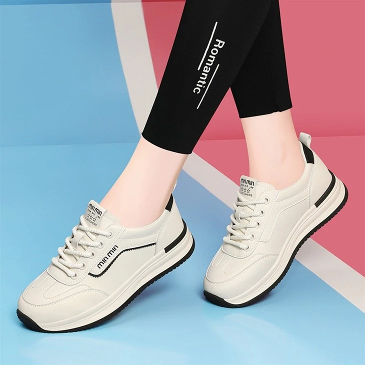 Leather Board Shoes Lightweight Sneakers